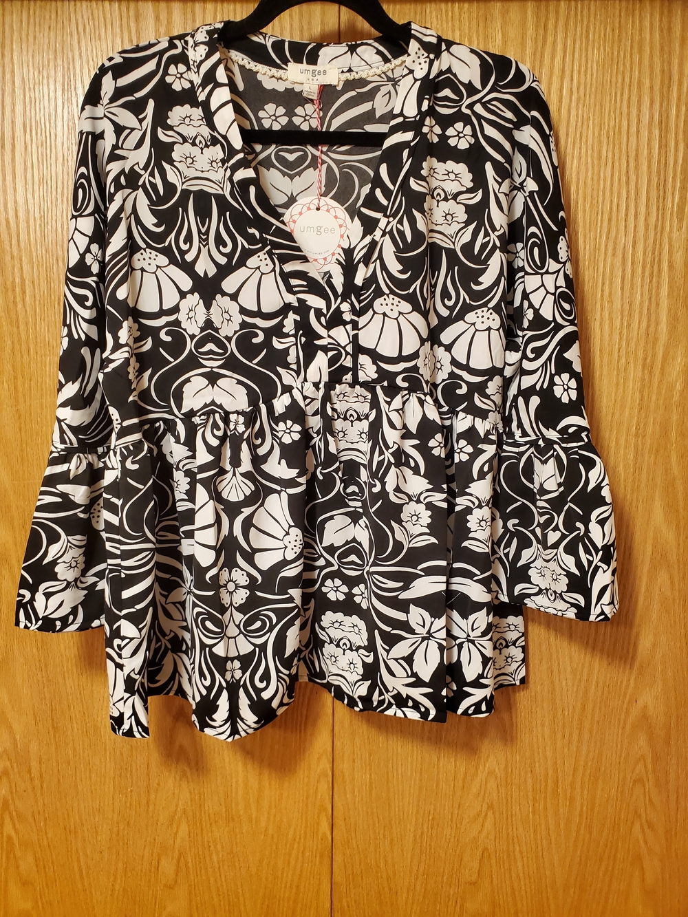 Umgee Black & White Floral V-Neck Top
